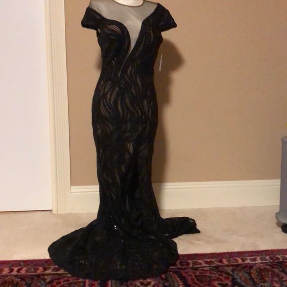 Tadashi Shoji Dresses & Skirts - Tadashi Shoji Evening Dress